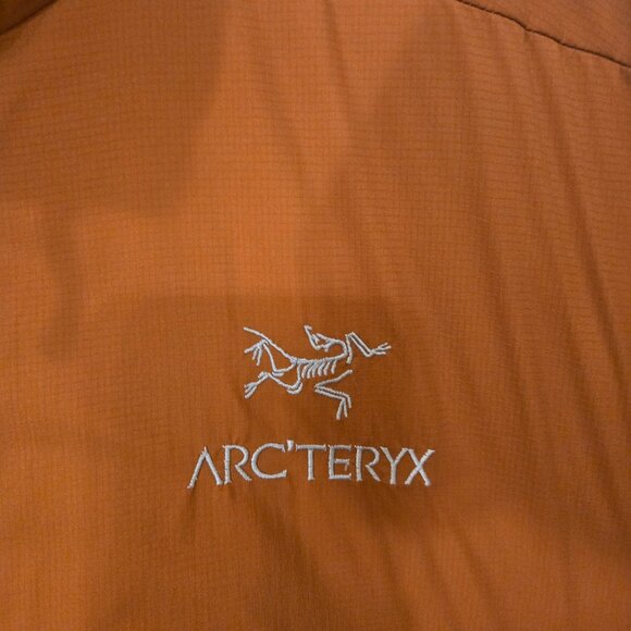 Men's Arcteryx lightweight jacket size M - Picture 2 of 3